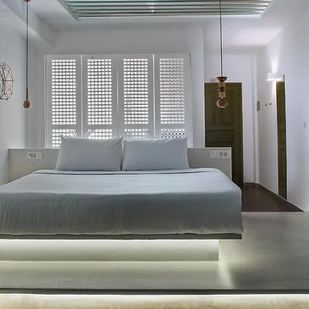 Amity - Adults Only Aparthotel Fira (Santorini)
